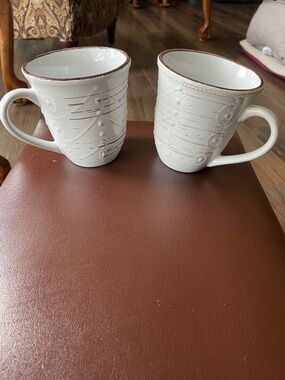 2 Elama Rustic Birch Stoneware White Mugs